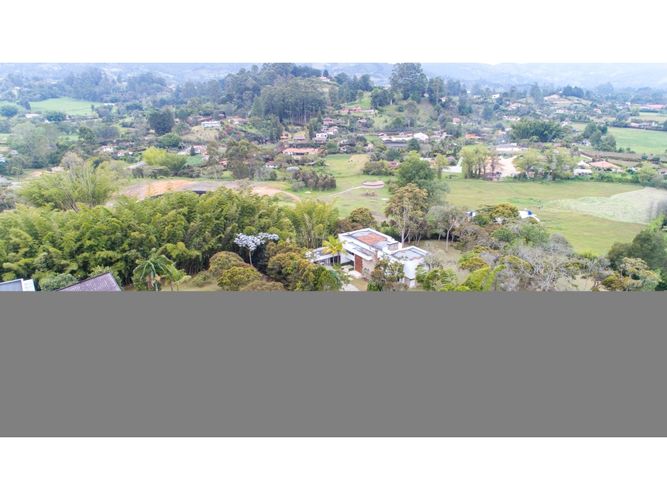 Casa de 4 alcobas en venta en Cabeceras De Llanogrande, Rionegro, 552 m² · foto 4 de 20