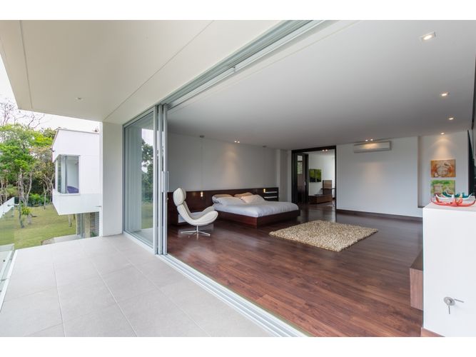 Casa de 4 alcobas en venta en Cabeceras De Llanogrande, Rionegro, 552 m² · foto 6 de 20