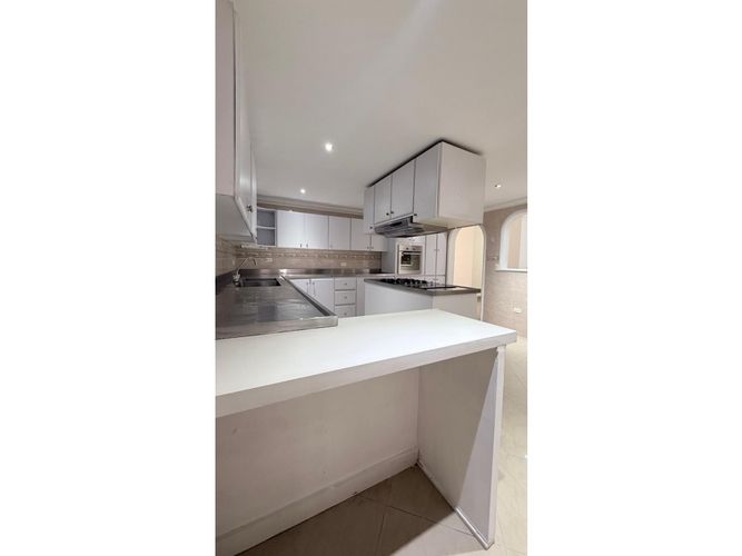 Apartamento en venta en La America, Medellín · foto 2 de 24