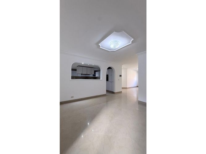 Apartamento en venta en La America, Medellín · foto 5 de 24