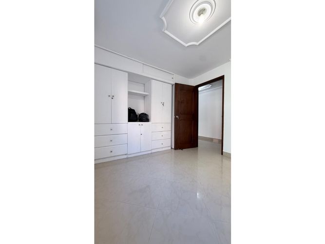 Apartamento en venta en La America, Medellín · foto 6 de 24