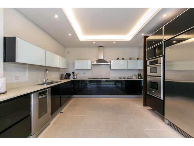Casa de 4 alcobas en venta en Cabeceras De Llanogrande, Rionegro, 552 m² · foto 17 de 20
