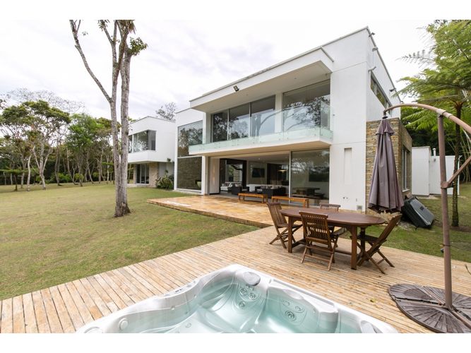 Casa de 4 alcobas en venta en Cabeceras De Llanogrande, Rionegro, 552 m² · foto 18 de 20