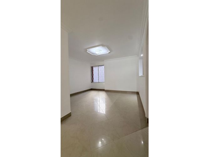 Apartamento en venta en La America, Medellín · foto 10 de 24