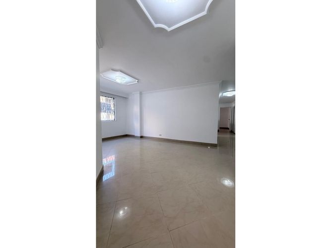 Apartamento en venta en La America, Medellín · foto 12 de 24