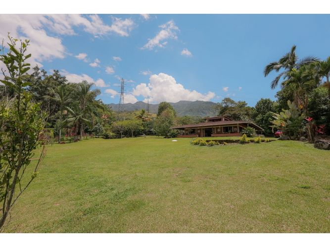 Finca en venta en Popalito, Medellín, 290 m² · foto 3 de 24