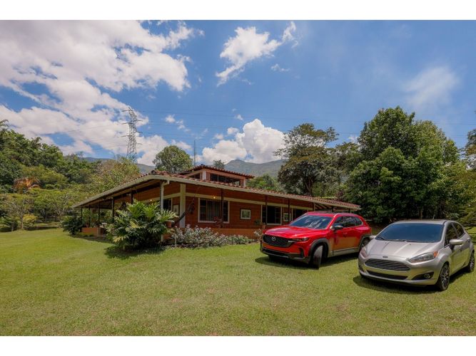 Finca en venta en Popalito, Medellín, 290 m² · foto 4 de 24