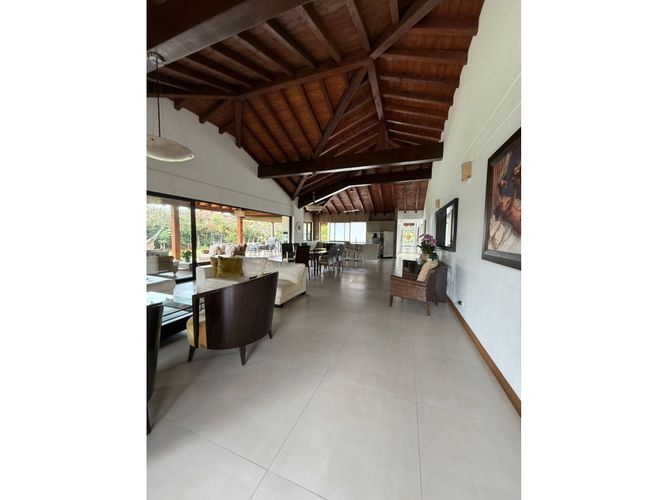 Casa de 4 alcobas en venta en Llano Grande, Rionegro, 460 m² · foto 5 de 14