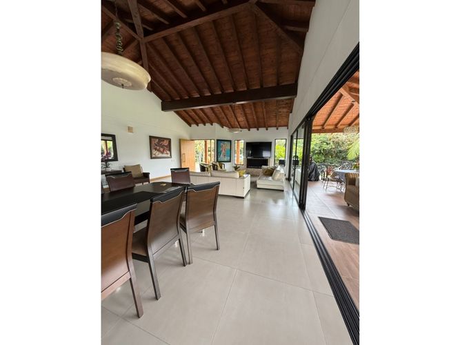 Casa de 4 alcobas en venta en Llano Grande, Rionegro, 460 m² · foto 6 de 14