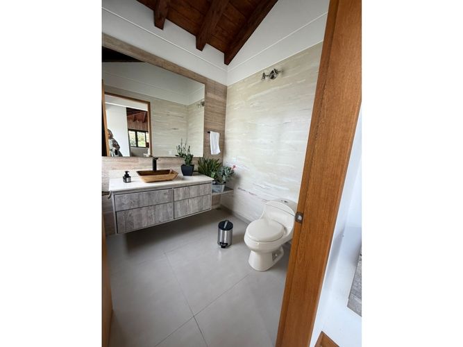 Casa de 4 alcobas en venta en Llano Grande, Rionegro, 460 m² · foto 10 de 14