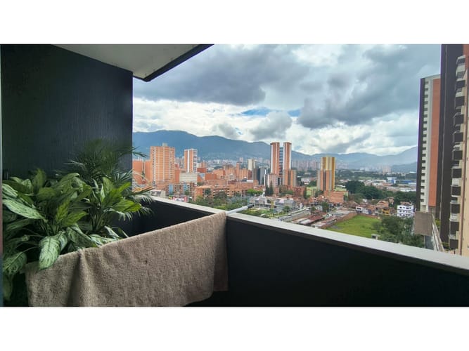 Apartamento de 2 alcobas en venta en Los Alcazares, Sabaneta, 56 m² · foto 8 de 13