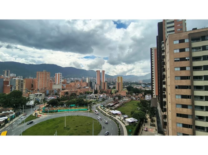 Apartamento de 2 alcobas en venta en Los Alcazares, Sabaneta, 56 m² · foto 13 de 13