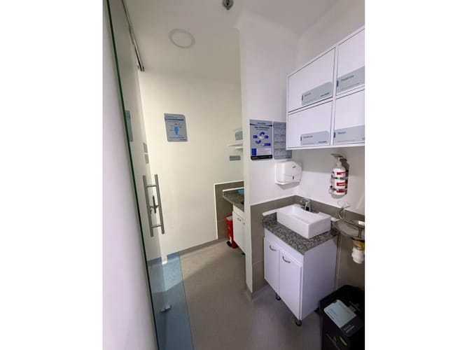 Oficina en venta en Milla De Oro, Medellín, 178 m² · foto 5 de 13