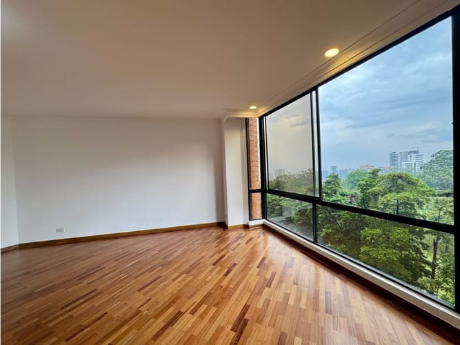 Apartamento de 3 alcobas en venta en Loma Del Campestre, Medellín, 183 m² · foto 6 de 24