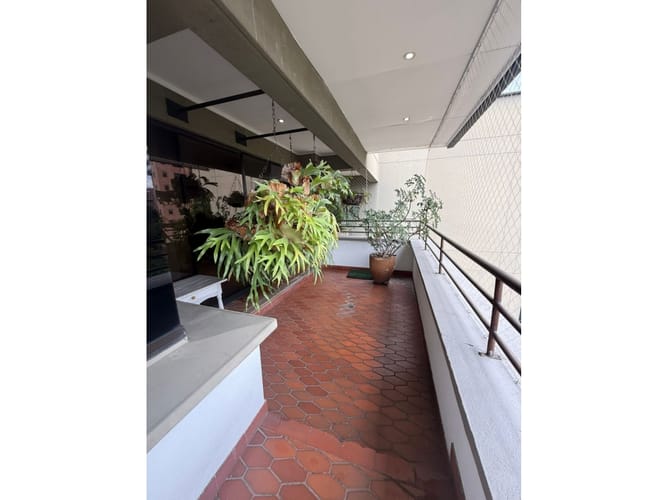 Apartamento de 3 alcobas en venta en La Tomatera, Medellín, 306 m² · foto 4 de 19