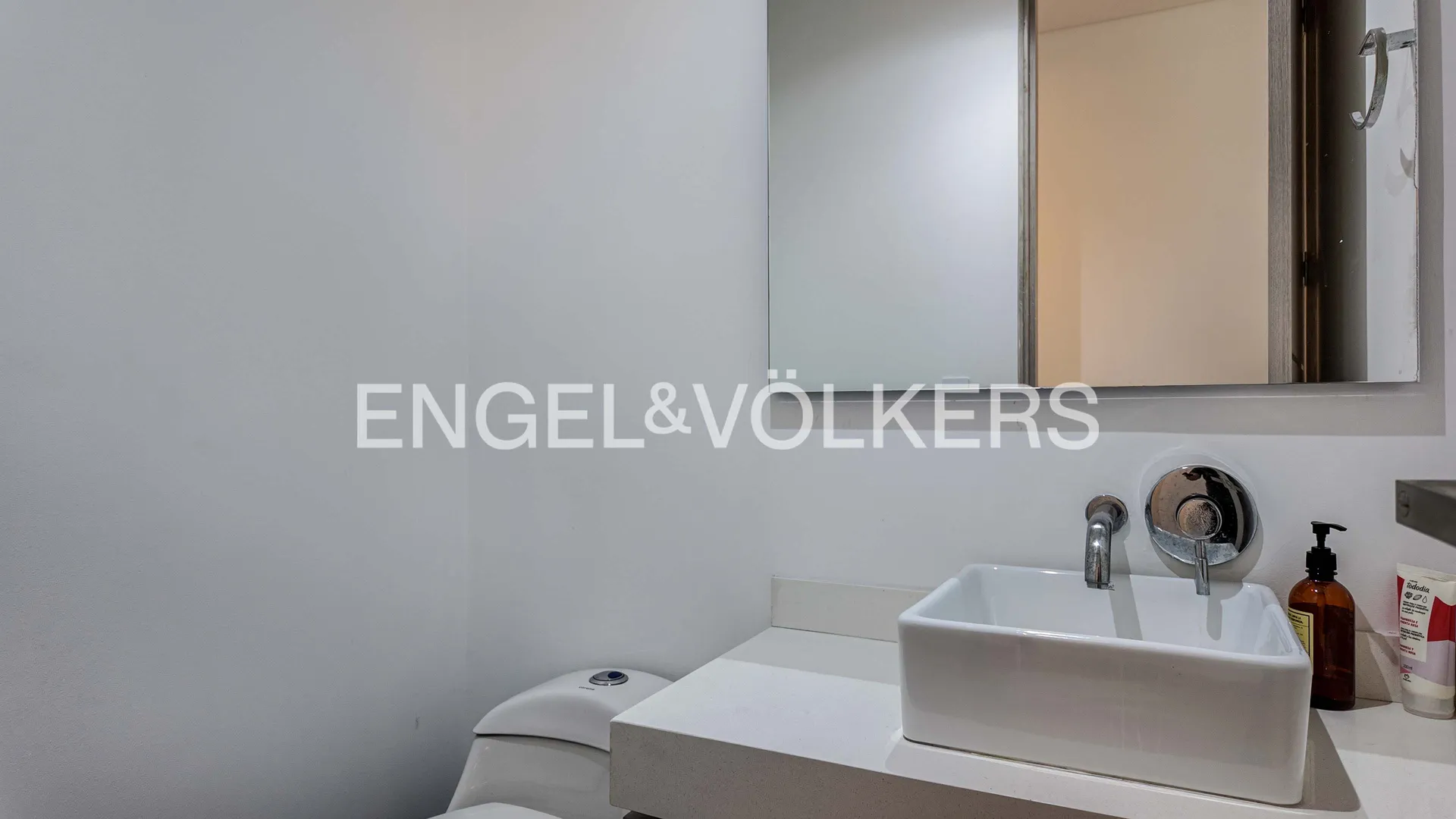 Apartamento en venta en Loma Benedictinos, Medellín · foto 7 de 18