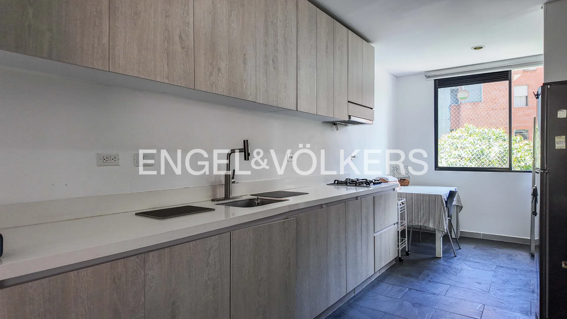 Apartamento en venta en Loma Benedictinos, Medellín · foto 5 de 18