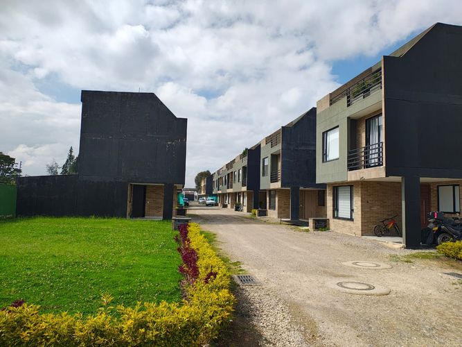 Lote en venta en Camino La Floresta, Chía, 74 m² · foto 4 de 20
