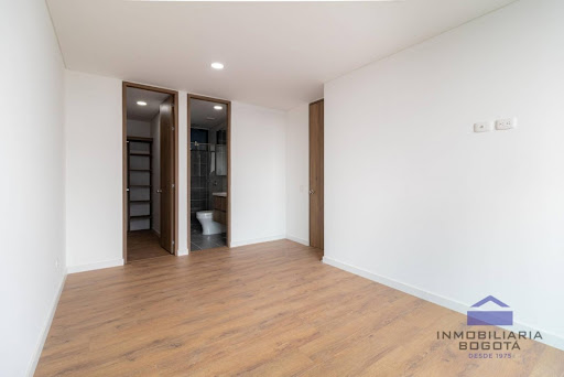 Apartamento en arriendo en Verbenal San Antonio, Bogotá · foto 16 de 20