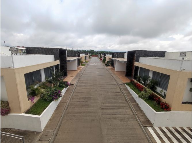 Casa de 3 alcobas en venta en San Jorge, Neiva, 199 m² · foto 12 de 24