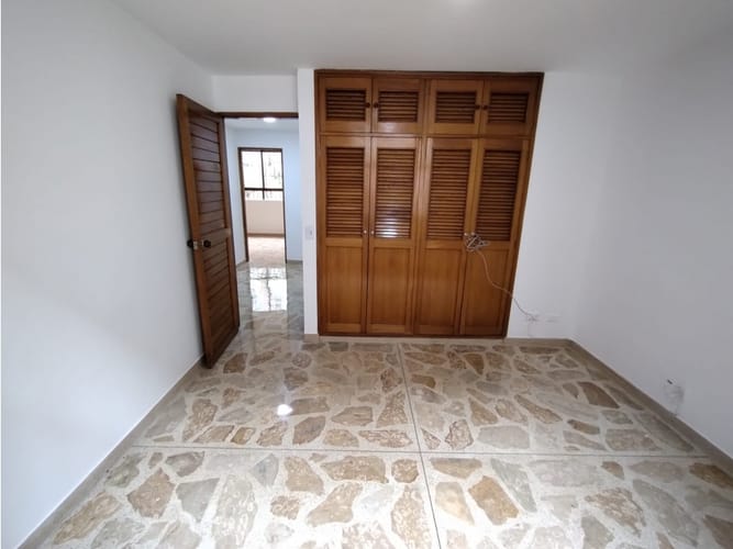 Apartamento de 3 alcobas en venta en Laureles, Medellín, 169 m² · foto 9 de 22