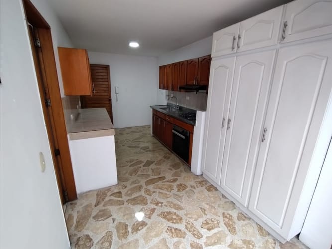 Apartamento de 3 alcobas en venta en Laureles, Medellín, 169 m² · foto 13 de 22