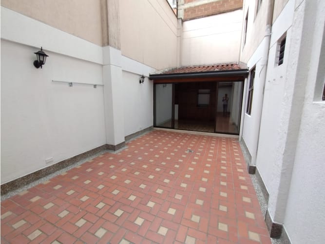 Apartamento de 3 alcobas en venta en Laureles, Medellín, 169 m² · foto 20 de 22