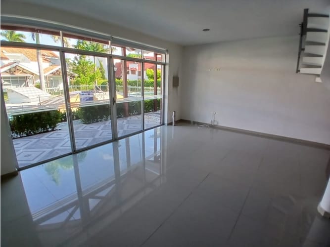 Casa de 3 alcobas en arriendo en Aqualina, Girardot, 147 m² · foto 3 de 24