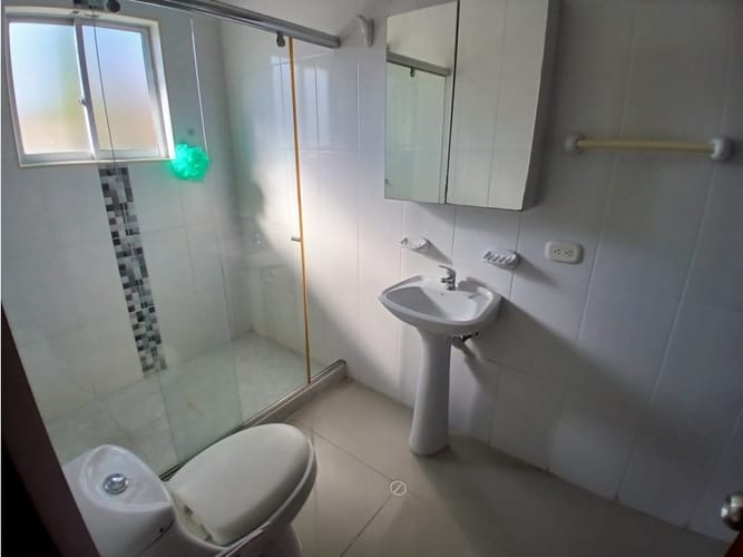Casa de 3 alcobas en arriendo en Aqualina, Girardot, 147 m² · foto 23 de 24