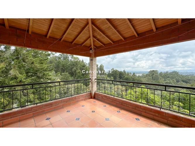 Casa de 3 alcobas en venta en Llano Grande, Rionegro, 382 m² · foto 12 de 24