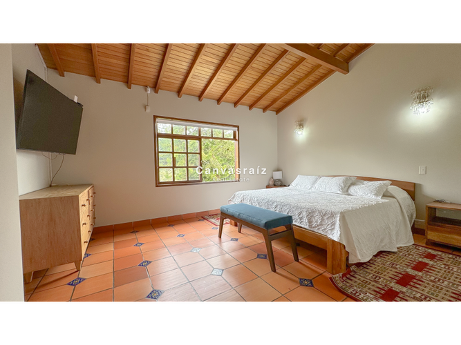 Casa de 3 alcobas en venta en Llano Grande, Rionegro, 382 m² · foto 13 de 24