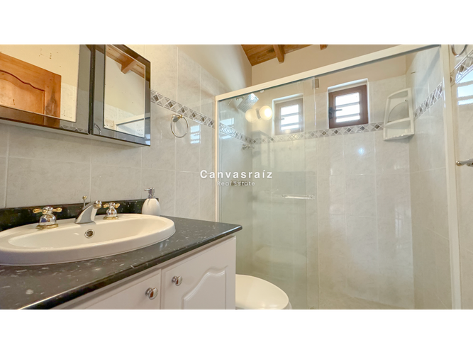 Casa de 3 alcobas en venta en Llano Grande, Rionegro, 382 m² · foto 16 de 24