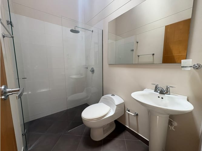 Casa de 3 alcobas en venta en San Nicolas, La Ceja, 123 m² · foto 11 de 24