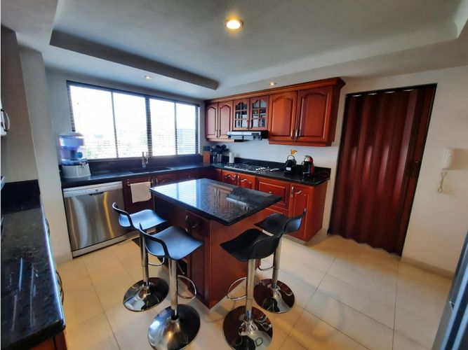 Apartamento de 3 alcobas en venta en Alejandría, Medellín, 253 m² · foto 11 de 21