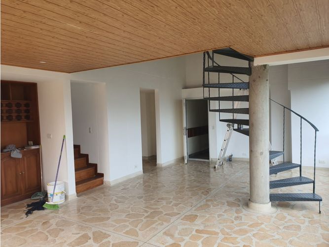 Apartamento de 3 alcobas en venta en Urbanización Las Cumbres, Medellín, 140 m² · foto 8 de 14