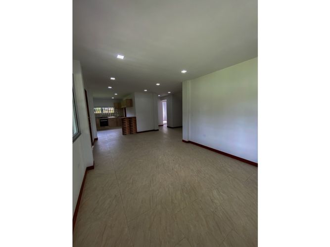 Casa de 4 alcobas en venta en El Carmen De Viboral, El Carmen de Viboral, 390 m² · foto 5 de 24
