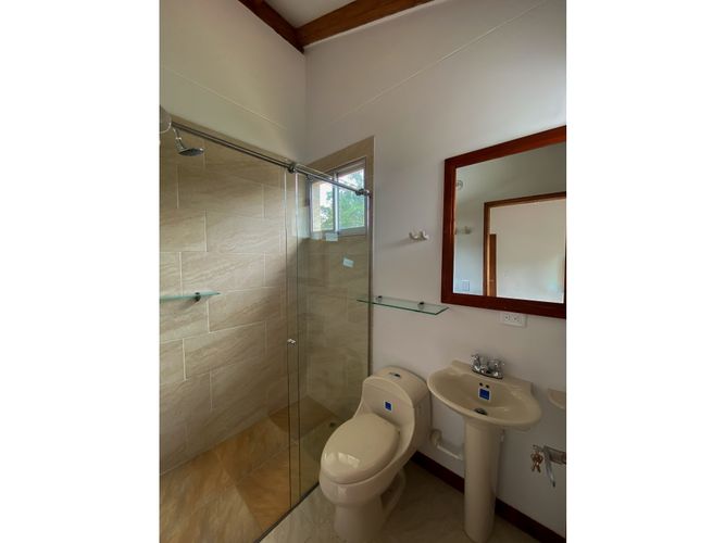 Casa de 4 alcobas en venta en El Carmen De Viboral, El Carmen de Viboral, 390 m² · foto 9 de 24