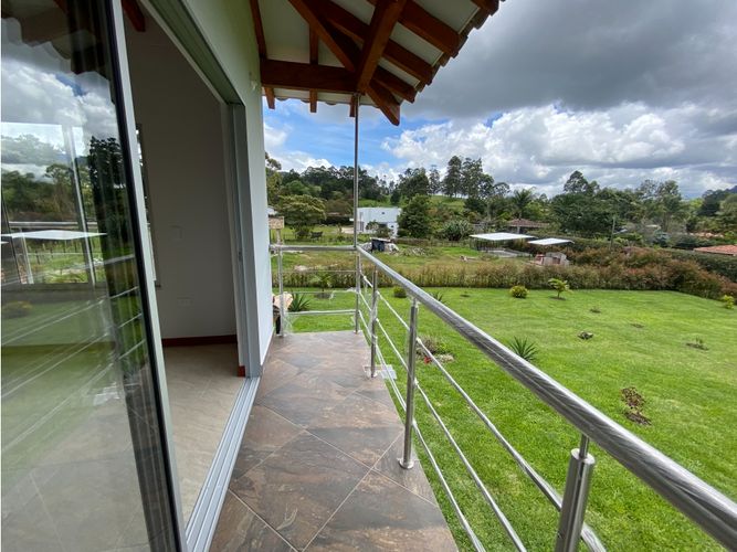 Casa de 4 alcobas en venta en El Carmen De Viboral, El Carmen de Viboral, 390 m² · foto 15 de 24