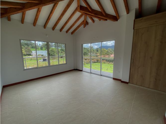 Casa de 4 alcobas en venta en El Carmen De Viboral, El Carmen de Viboral, 390 m² · foto 21 de 24