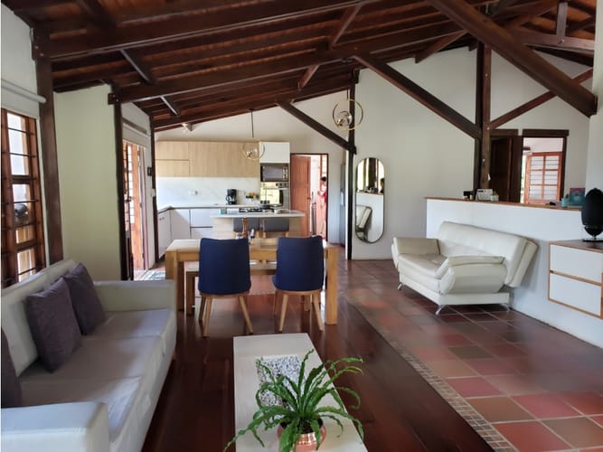 Casa de 2 alcobas en venta en Guarne, 320 m² · foto 3 de 9
