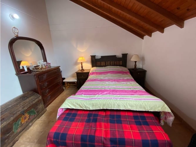 Casa de 9 alcobas en venta en El Porvenir, Rionegro, 85 m² · foto 4 de 9