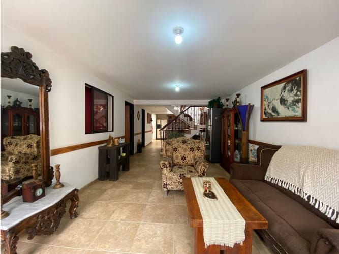 Casa de 9 alcobas en venta en El Porvenir, Rionegro, 85 m² · foto 5 de 9