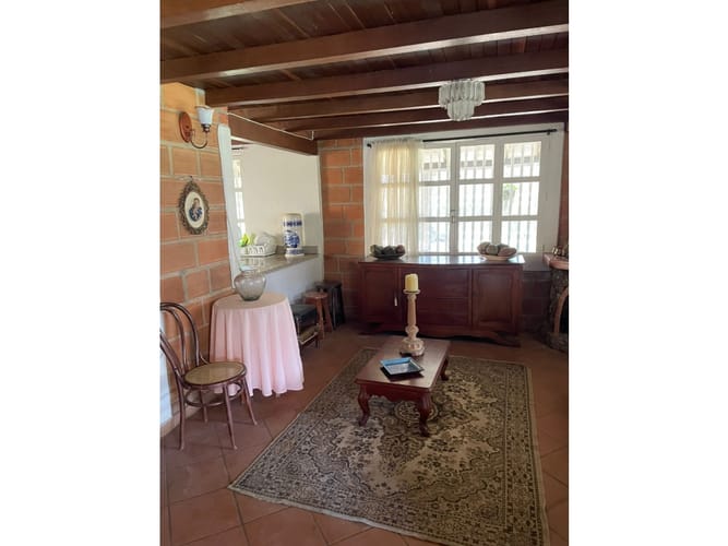 Casa de 4 alcobas en venta en San Jose, Guarne, 270 m² · foto 5 de 11