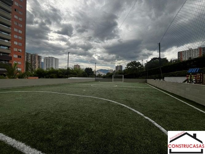Apartamento de 3 alcobas en arriendo en Loma De San Jose, Sabaneta, 109 m² · foto 19 de 23