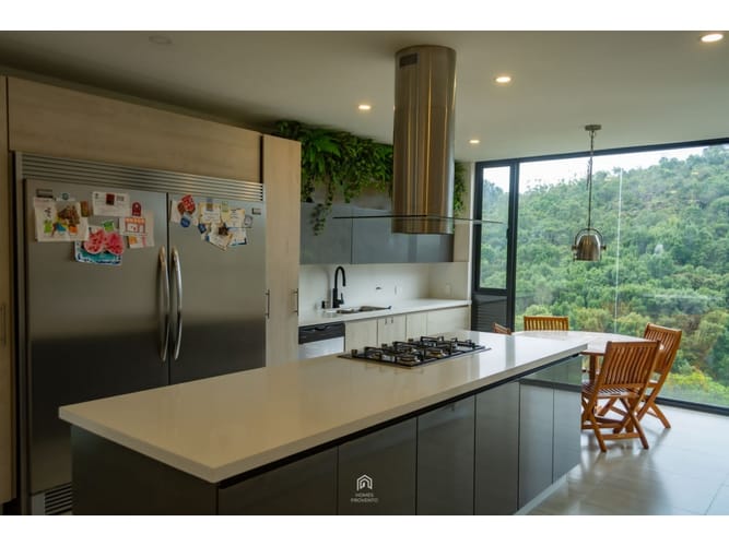 Casa de 5 alcobas en venta en Las Palmas, Envigado, 520 m² · foto 9 de 16