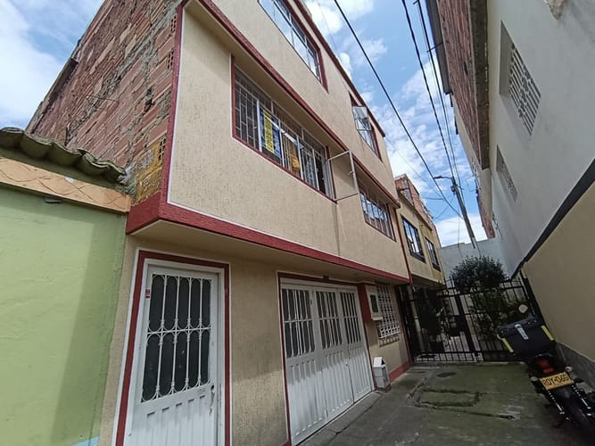 Casa de 5 alcobas en venta en El Jordan, Bogotá, 161 m² · foto 2 de 24