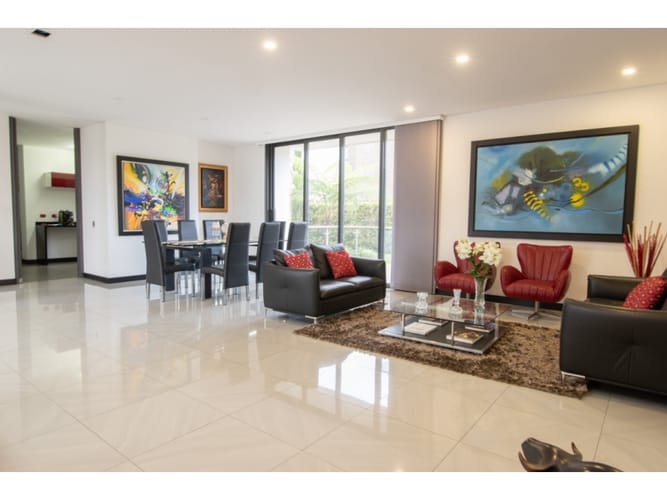 Casa de 5 alcobas en venta en Llano Grande, Rionegro, 730 m² · foto 3 de 24