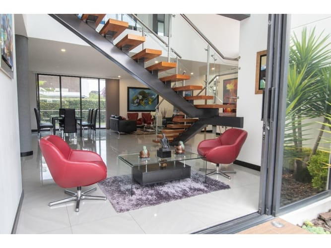 Casa de 5 alcobas en venta en Llano Grande, Rionegro, 730 m² · foto 4 de 24
