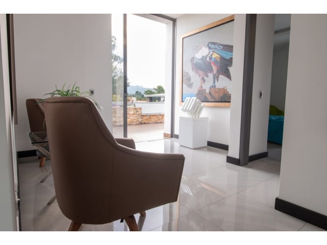 Casa de 5 alcobas en venta en Llano Grande, Rionegro, 730 m² · foto 10 de 24