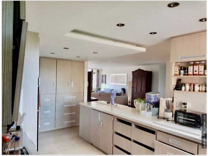Apartamento de 3 alcobas en venta en El Poblado, Medellín, 160 m² · foto 3 de 6
